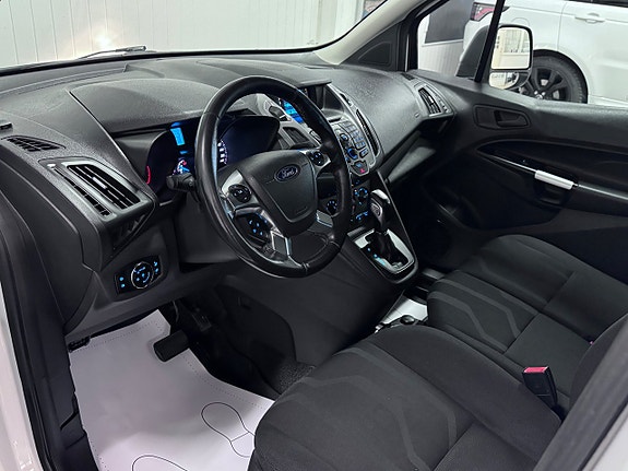 Ford Transit Connect 10 of 22