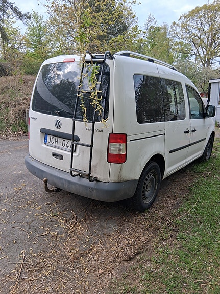 Volkswagen Caddy 2 of 5