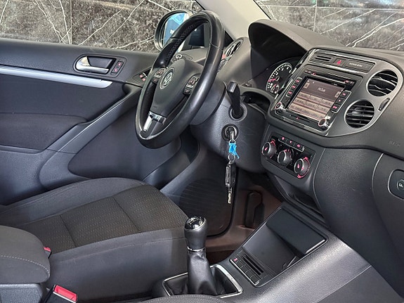 Volkswagen Tiguan 12 of 17