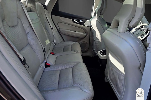 Volvo XC60 9 of 21