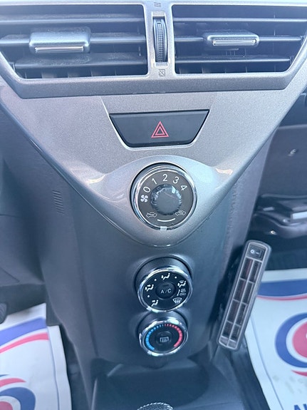 Toyota IQ 7 of 11