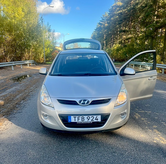 Hyundai i20 3 of 5