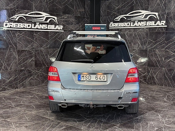 Mercedes-Benz GLK220 2 of 5