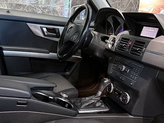 Mercedes-Benz GLK220 17 of 18