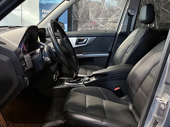 Mercedes-Benz GLK220 14 of 18