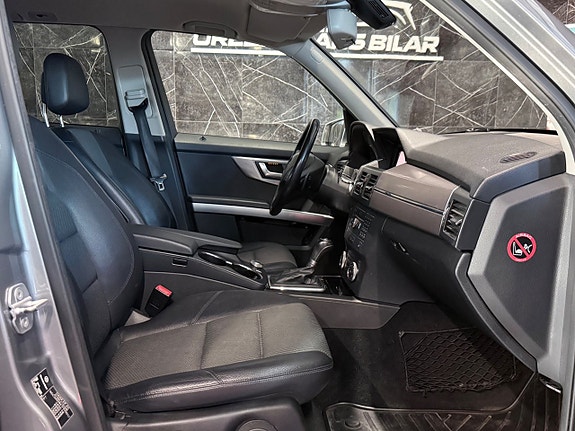 Mercedes-Benz GLK220 12 of 18