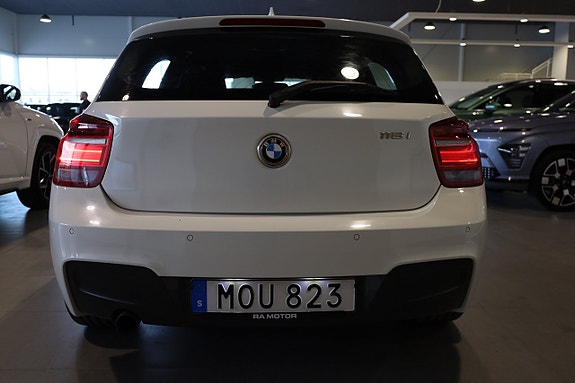 BMW 116i 9 of 26