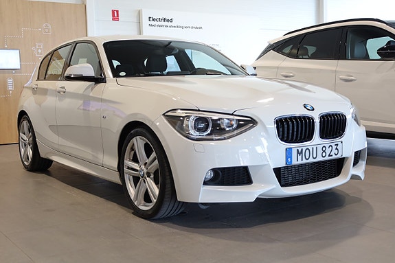 BMW 116i 4 of 5