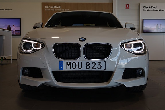 BMW 116i 8 of 26