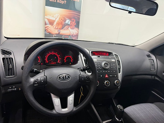 Kia Ceed 14 of 16
