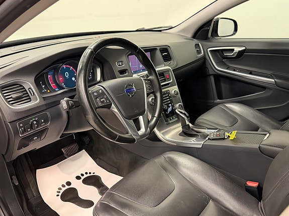 Volvo V60 Cross Country 9 of 27
