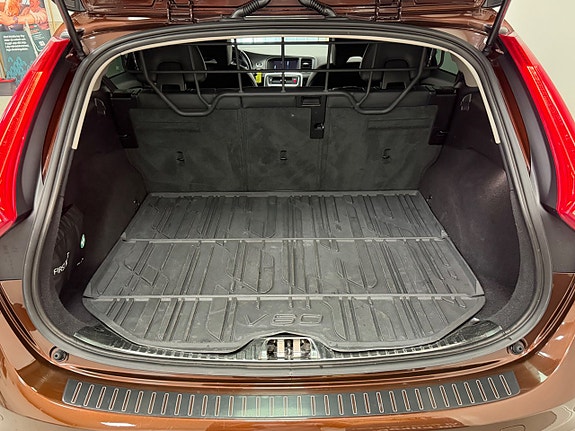 Volvo V60 Cross Country 23 of 27