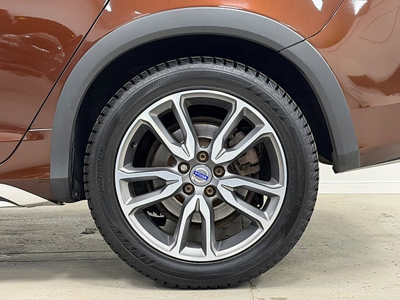 Volvo V60 Cross Country 25 of 27