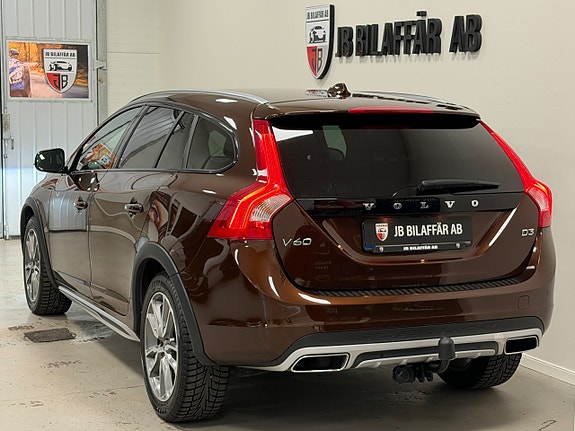 Volvo V60 Cross Country 5 of 5