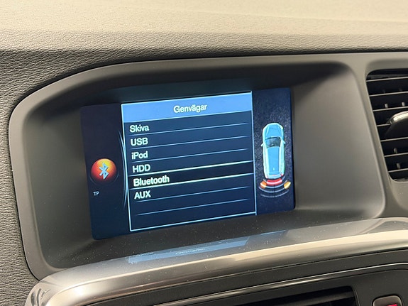 Volvo V60 Cross Country 19 of 27