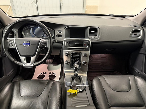 Volvo V60 Cross Country 11 of 27