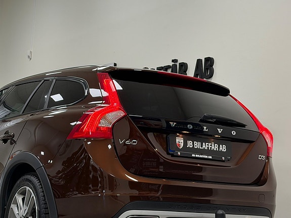 Volvo V60 Cross Country 27 of 27