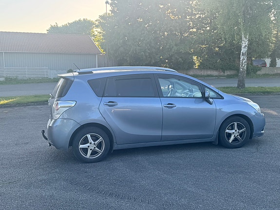Toyota Verso 3 of 5