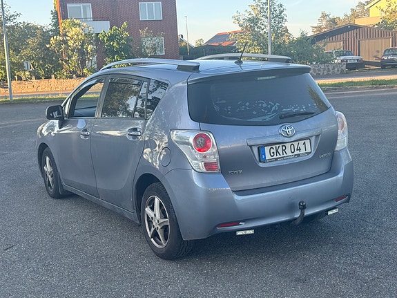 Toyota Verso 4 of 5