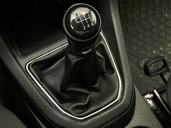 Volkswagen Caddy 21 of 23