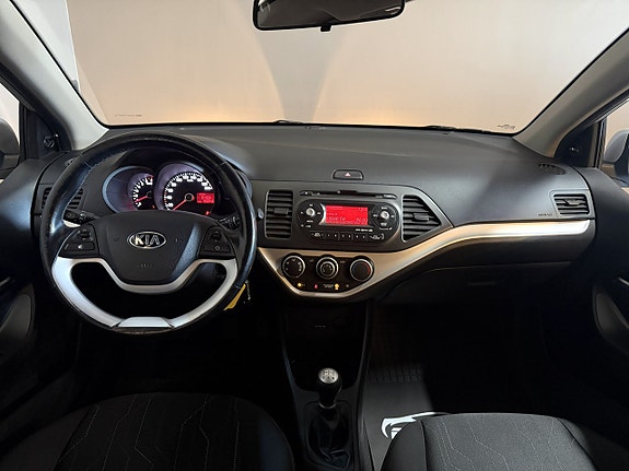 Kia Picanto 11 of 16