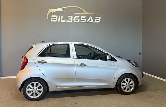 Kia Picanto 8 of 16