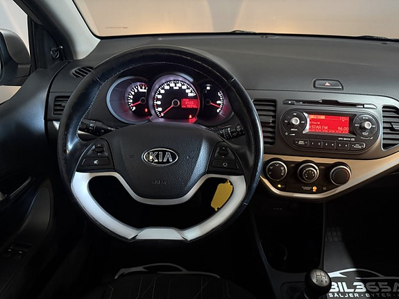 Kia Picanto 12 of 16