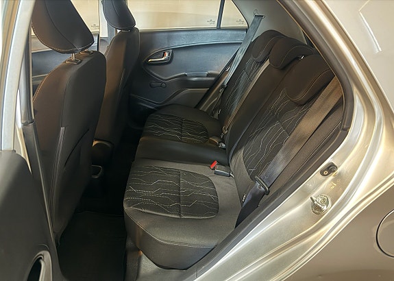 Kia Picanto 16 of 16