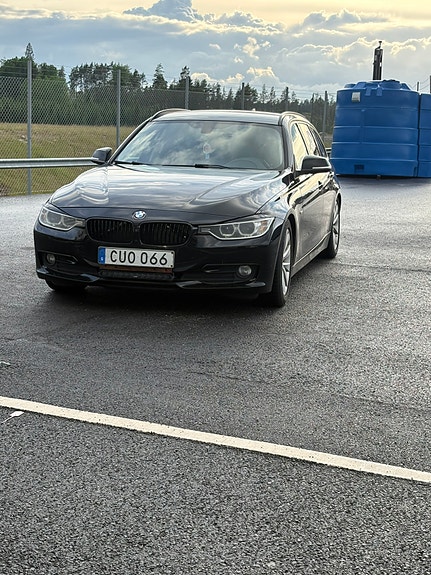 BMW 320d 3 of 3