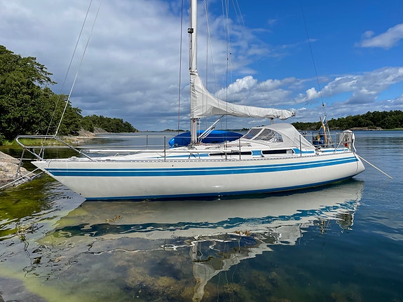 Athena 34 — View photo 1
