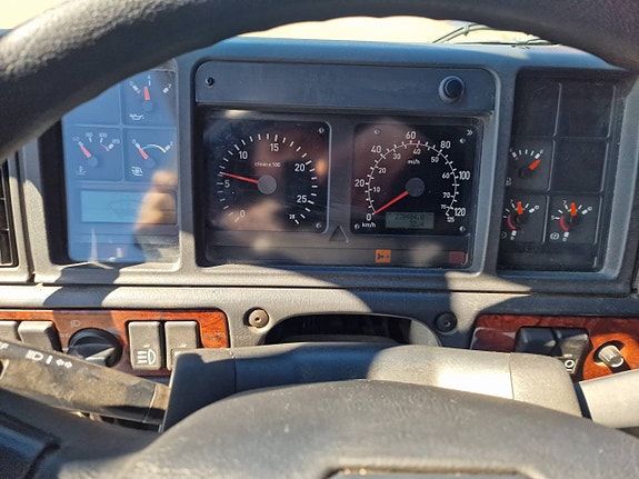 VOLVO FH 12 420 10 of 13