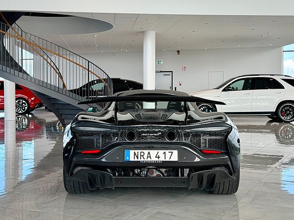 McLaren Artura 4 of 5
