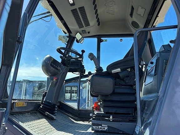 Hamm H13i X 7 of 10