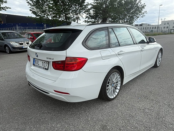 BMW 318d 4 of 13