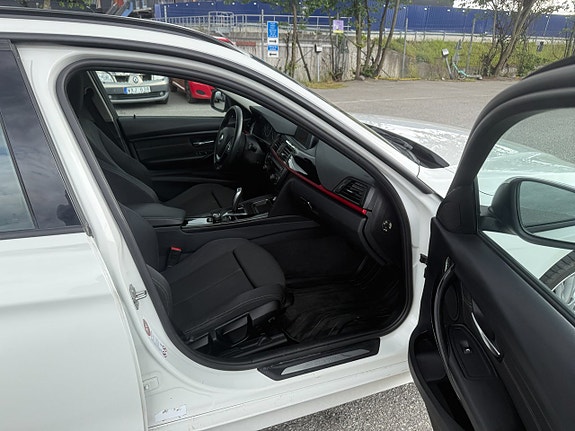 BMW 318d 11 of 13
