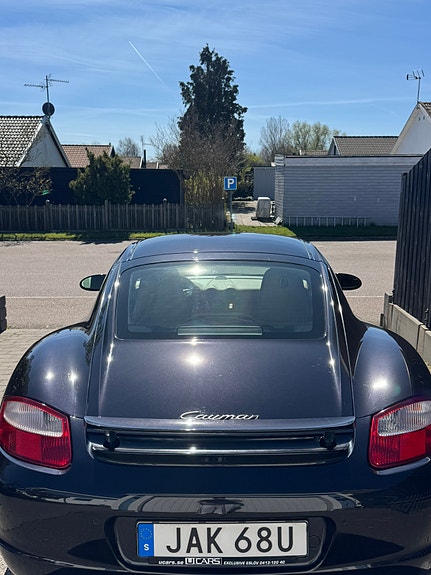 Porsche Cayman 3 of 5