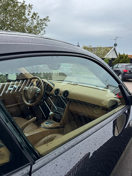 Porsche Cayman 5 of 5