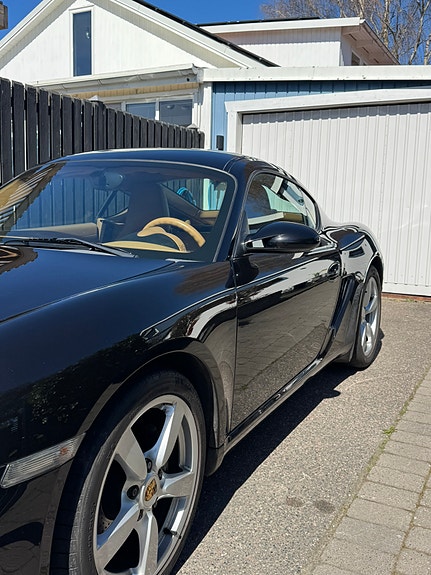 Porsche Cayman 2 of 5