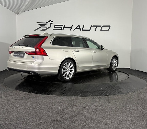 Volvo V90 5 of 21