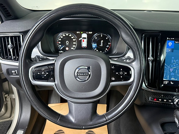 Volvo V90 13 of 21