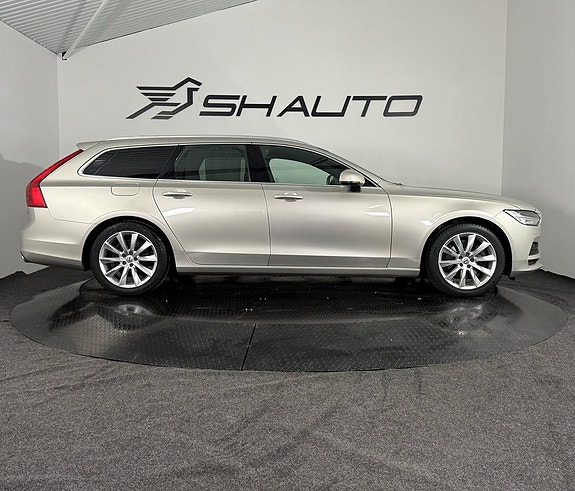 Volvo V90 4 of 21