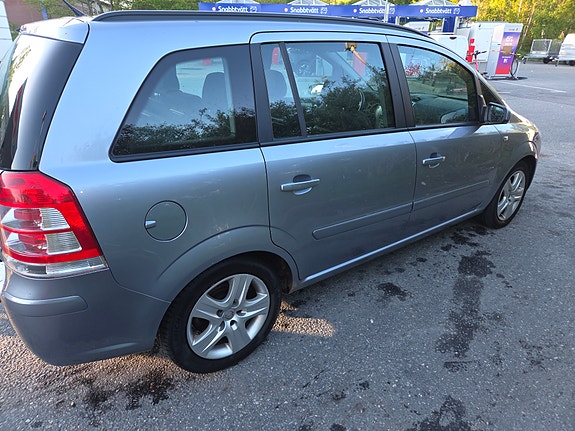 Opel Zafira 5 of 5