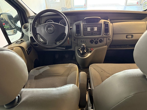 Opel Vivaro 3 of 5