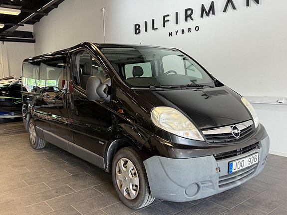 Opel Vivaro 2 of 5