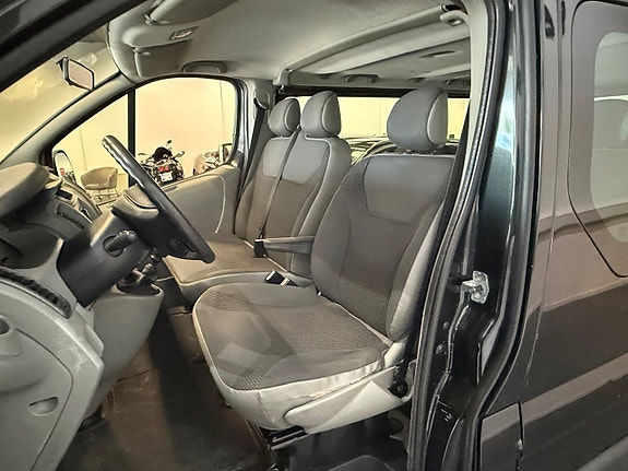Opel Vivaro 6 of 10