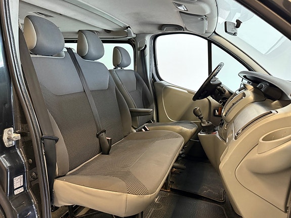 Opel Vivaro 4 of 5
