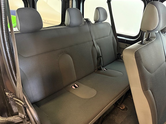 Opel Vivaro 8 of 10