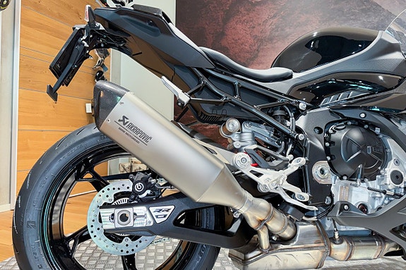 BMW S 1000 RR | Dynamic package | Race package | Spara 18.395kr 5 of 5