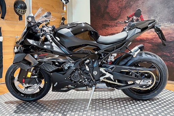 BMW S 1000 RR | Dynamic package | Race package | Spara 18.395kr 2 of 5