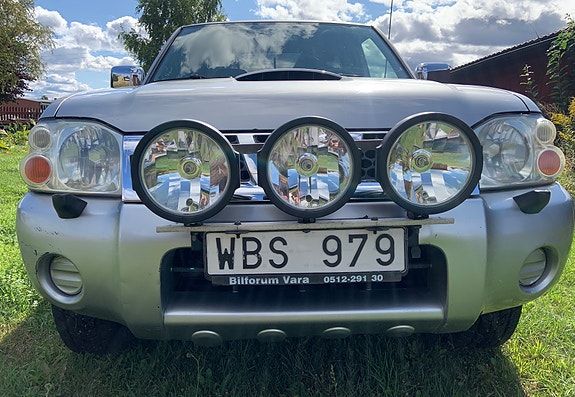 Nissan King Cab 4 of 8